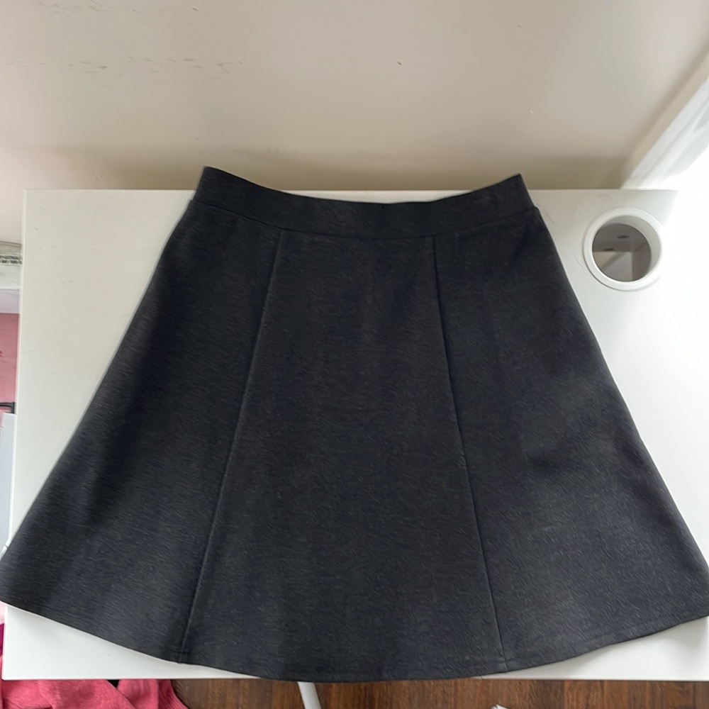 Loft A-Line Grey Skirt Size Small